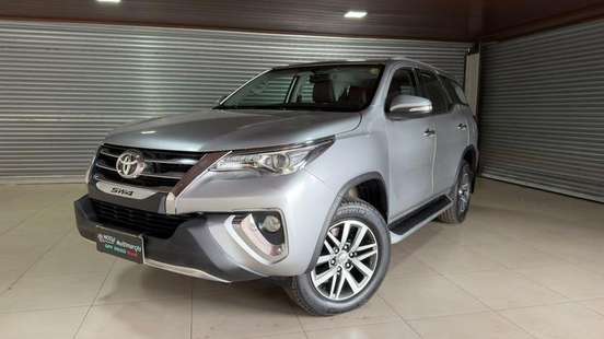 TOYOTA-HILUX SW4-2016