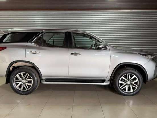 TOYOTA-HILUX SW4-2.8 SRX 4X4 16V TURBO INTERCOOLER DIESEL 4P AUTOMÁTICO TOYOTA-HILUX SW4-2016