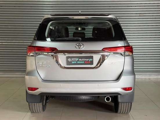 TOYOTA-HILUX SW4-2.8 SRX 4X4 16V TURBO INTERCOOLER DIESEL 4P AUTOMÁTICO TOYOTA-HILUX SW4-2016