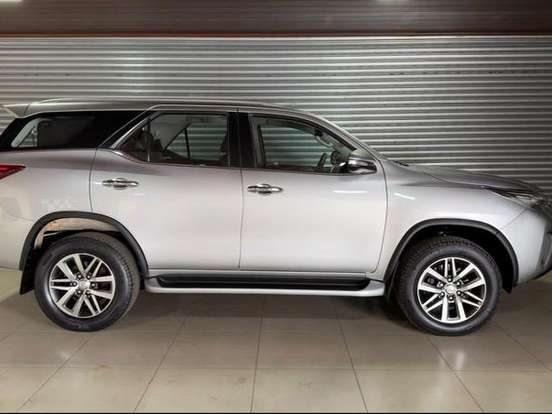 TOYOTA-HILUX SW4-2.8 SRX 4X4 16V TURBO INTERCOOLER DIESEL 4P AUTOMÁTICO TOYOTA-HILUX SW4-2016
