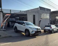 TOYOTA HILUX SW4 2.8 SRX 4X4 16V TURBO INTERCOOLER DIESEL 4P AUTOMÁTICO TOYOTA HILUX SW4 2.8 SRX 4X4 16V TURBO INTERCOOLER DIESEL 4P AUTOMÁTICO