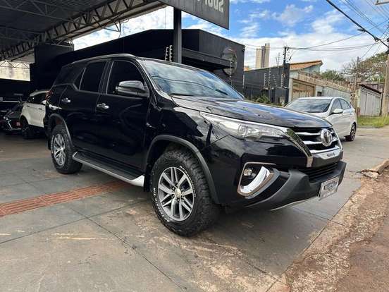 TOYOTA-HILUX SW4-2020