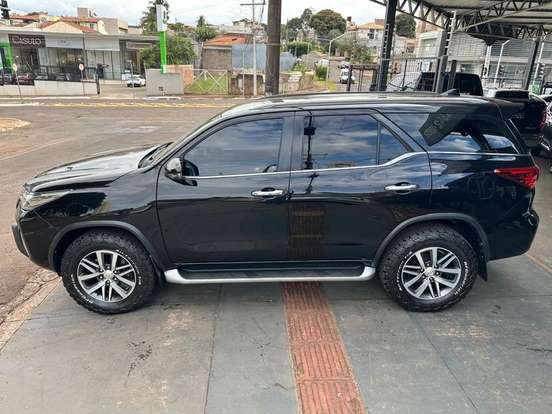 TOYOTA-HILUX SW4-2020