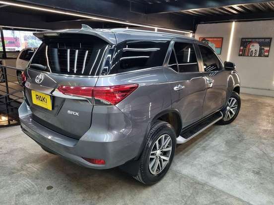 TOYOTA-HILUX SW4-2019
