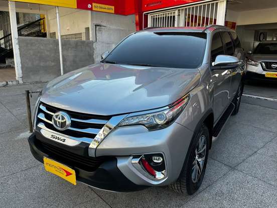 TOYOTA-HILUX SW4-2020