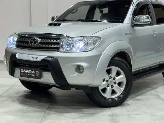 TOYOTA-HILUX SW4-2011