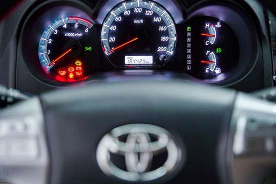 TOYOTA-HILUX SW4-3.0 SRV 4X4 16V TURBO INTERCOOLER DIESEL 4P AUTOMÁTICO TOYOTA-HILUX SW4-2014