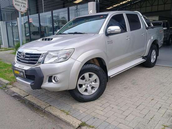 TOYOTA-HILUX SW4-3.0 SRV 4X4 16V TURBO INTERCOOLER DIESEL 4P AUTOMÁTICO TOYOTA-HILUX SW4-2014