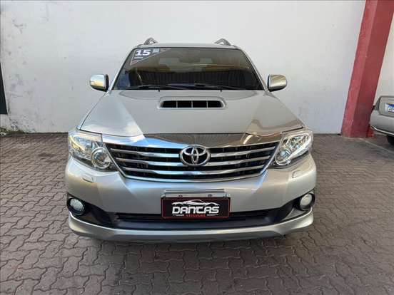 TOYOTA-HILUX SW4-3.0 SRV 4X4 7 LUGARES 16V TURBO INTERCOOLER DIESEL 4P AUTOMÁTICO TOYOTA-HILUX SW4-2015