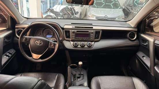 TOYOTA-RAV4-2014
