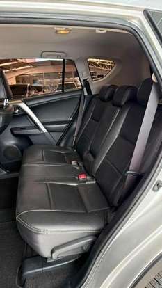 TOYOTA-RAV4-2014