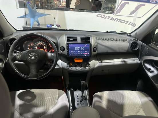 TOYOTA-RAV4-2010