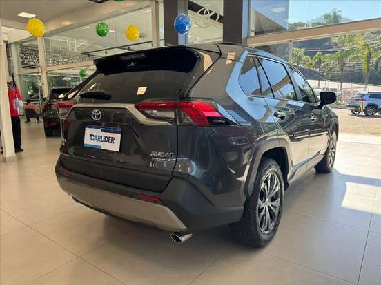 TOYOTA-RAV4-2024