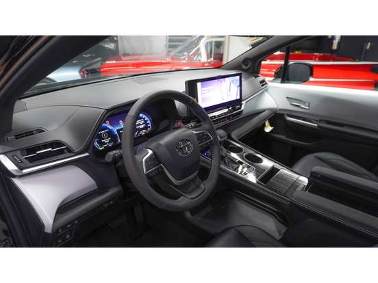 TOYOTA-SIENNA-2026