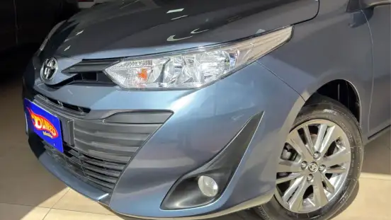 TOYOTA-YARIS-2019