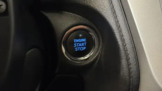 TOYOTA-YARIS-2019