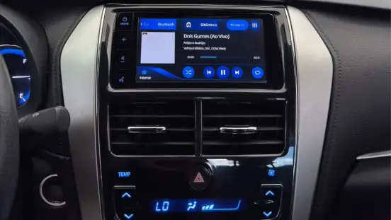 TOYOTA-YARIS-2019
