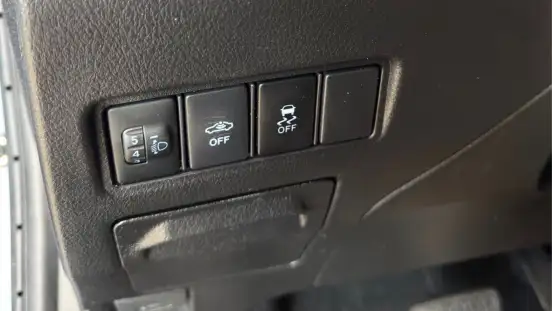 TOYOTA-YARIS-2019