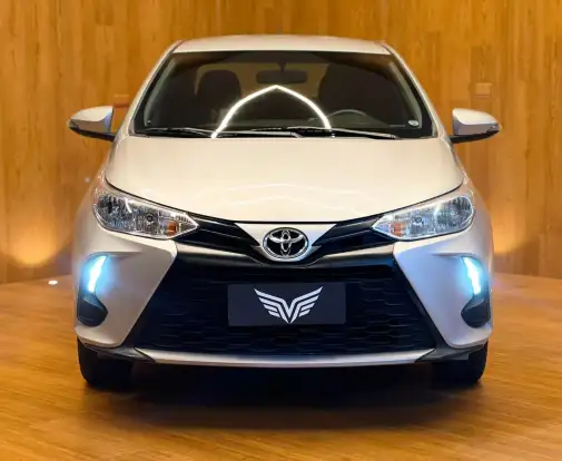 TOYOTA-YARIS-2022