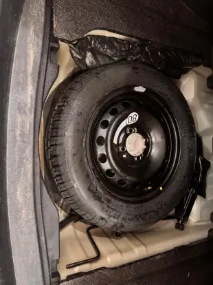 TOYOTA-YARIS-2019
