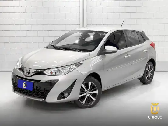 TOYOTA-YARIS-2019