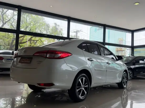 TOYOTA-YARIS-1.5 16V FLEX SEDAN XLS MULTIDRIVE TOYOTA-YARIS-2018