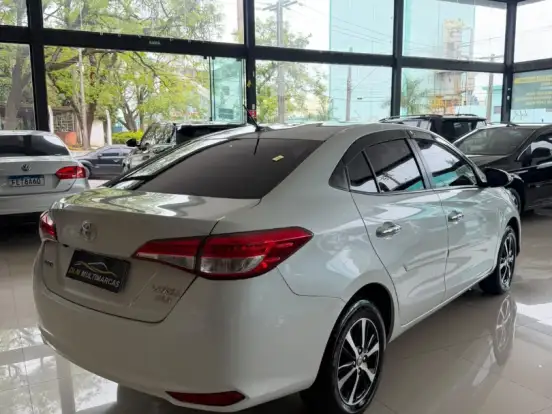 TOYOTA-YARIS-1.5 16V FLEX SEDAN XLS MULTIDRIVE TOYOTA-YARIS-2018
