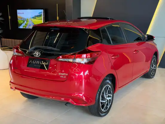 TOYOTA-YARIS-2023