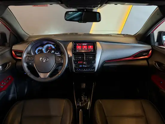 TOYOTA-YARIS-2023