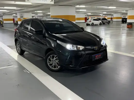 TOYOTA-YARIS-2023