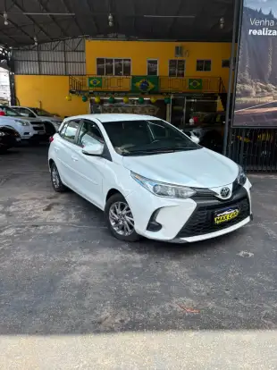 TOYOTA-YARIS-2023