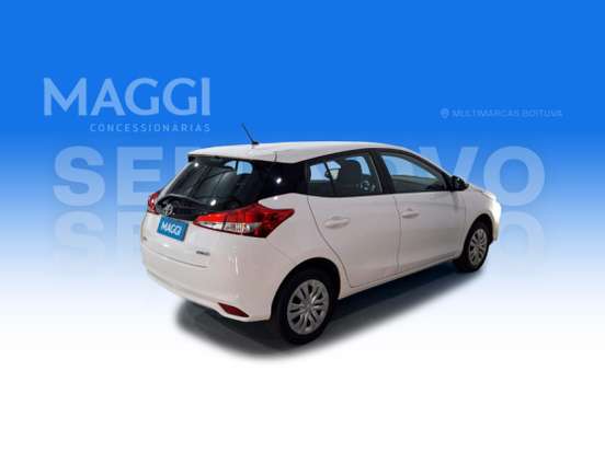 TOYOTA-YARIS-2023