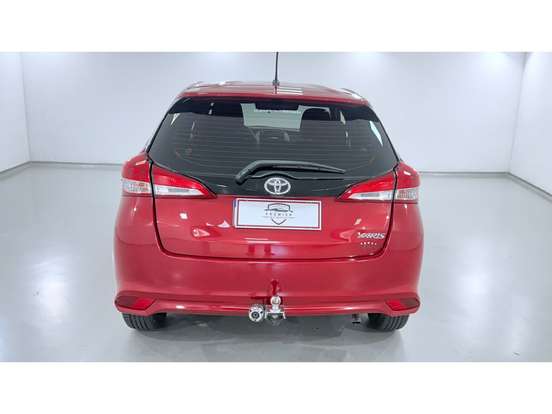 TOYOTA-YARIS-2020