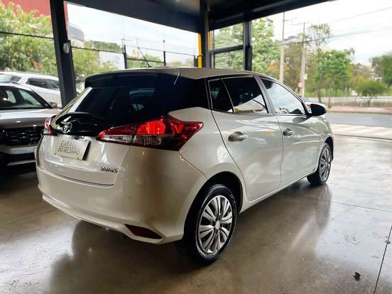TOYOTA-YARIS-1.3 16V FLEX XL LIVE MULTIDRIVE TOYOTA-YARIS-2019