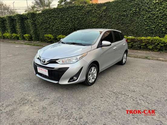 TOYOTA-YARIS-2019