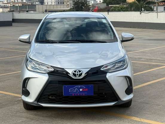 TOYOTA-YARIS-2024