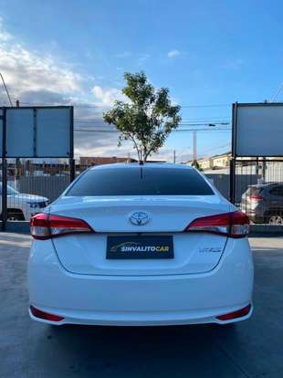 TOYOTA-YARIS-2023