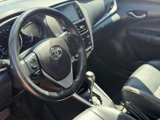 TOYOTA-YARIS-2021