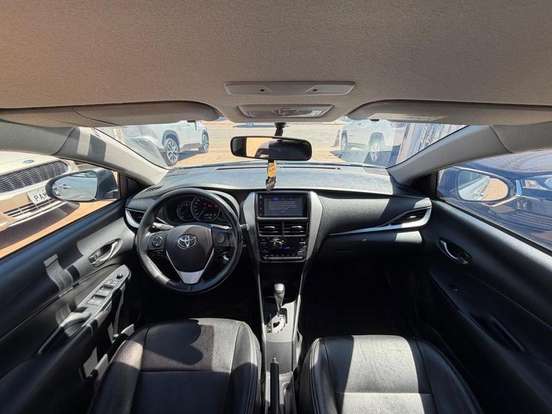 TOYOTA-YARIS-2021