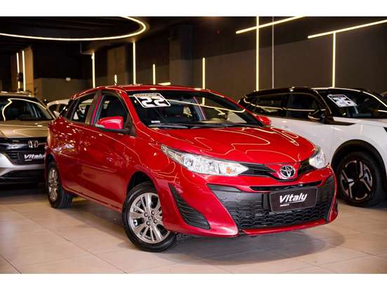 TOYOTA-YARIS-2021