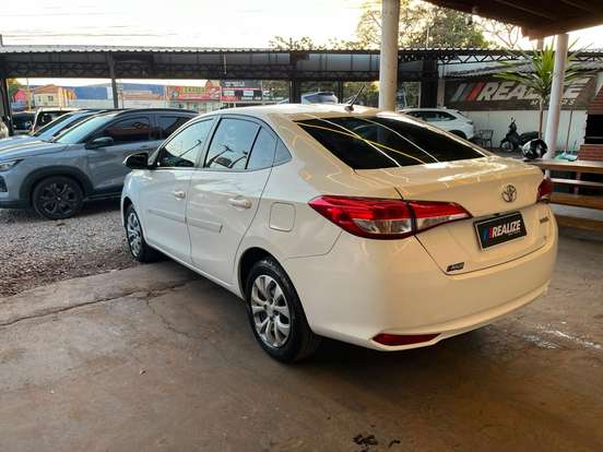 TOYOTA-YARIS-1.5 16V FLEX SEDAN XL PLUS TECH MULTIDRIVE TOYOTA-YARIS-2018