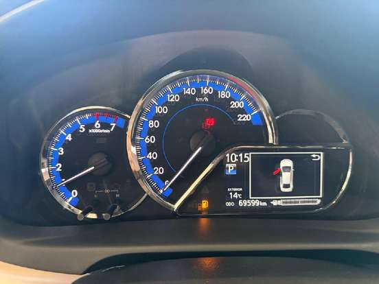 TOYOTA-YARIS-2019