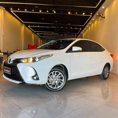 TOYOTA-YARIS-2024
