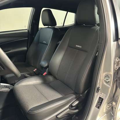 TOYOTA-YARIS-2023