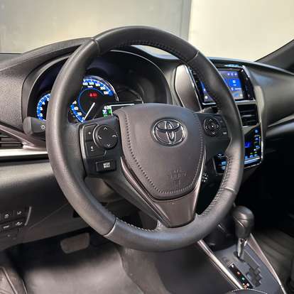 TOYOTA-YARIS-2023