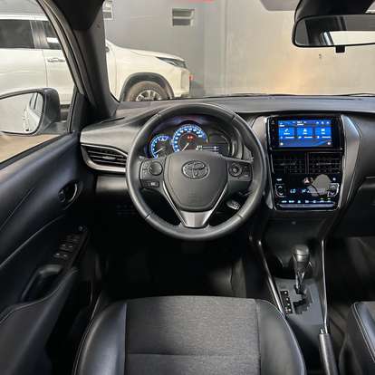TOYOTA-YARIS-2023