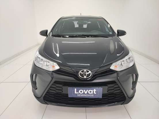 TOYOTA-YARIS-2022