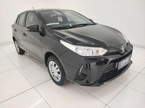 TOYOTA-YARIS-2022