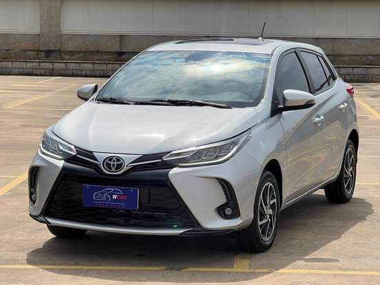 TOYOTA-YARIS-2022