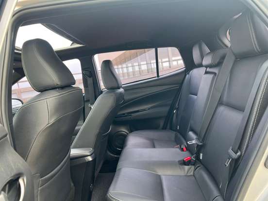 TOYOTA-YARIS-2022